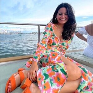 *LIKE NEW* Floral Print Puff Sleeve Tie Cuff Midi Dress